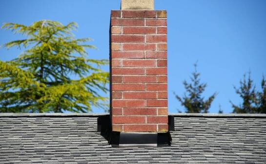 Montaż nasad kominowych – jakie ma znaczenie dla trwałości komina?