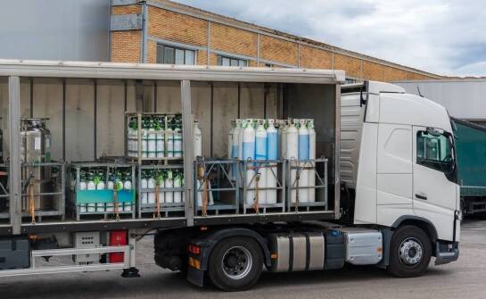 Znaczenie terminowości dostaw gazów technicznych dla ciągłości produkcji