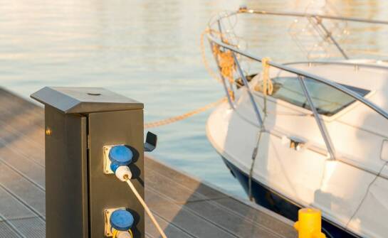 Porównanie tradycyjnych i nowoczesnych rozwiązań w akumulatorach jachtowych