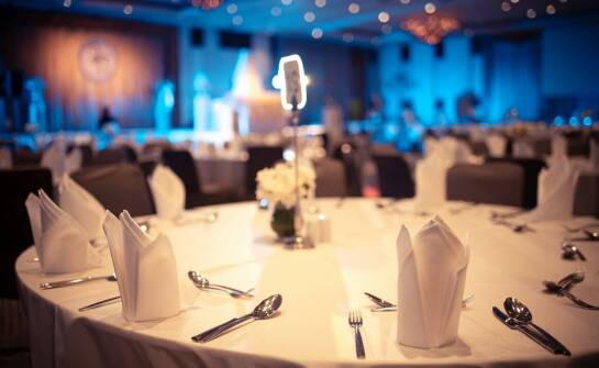 Jakie atrakcje dodatkowe można zaplanować podczas konferencji w hotelu Wadowice?