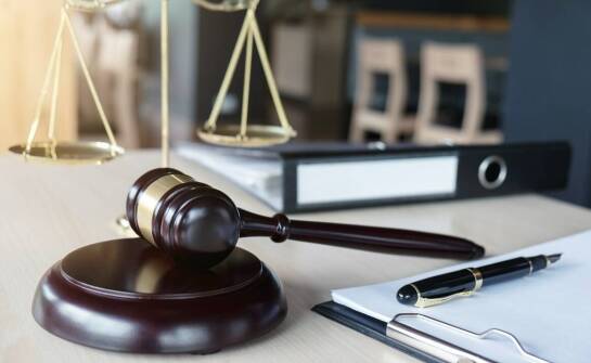 Wynajem wózków widłowych a wymagania prawne – co warto wiedzieć?