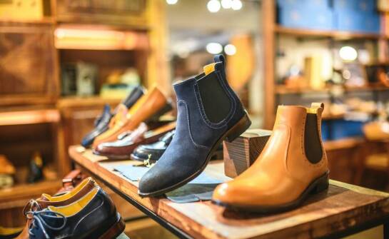 Jakie cechy wyróżniają glany skórzane jako obuwie całoroczne?