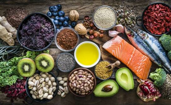 Naturalne składniki w przysmakach dla kotów – korzyści zdrowotne