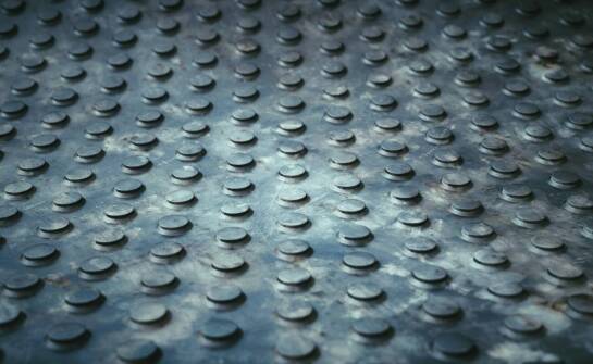 Estetyczne możliwości aranżacji z użyciem płyt YOMB