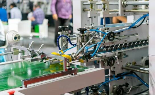 Wpływ maszyn tampondrukowych na efektywność logistyczną w produkcji