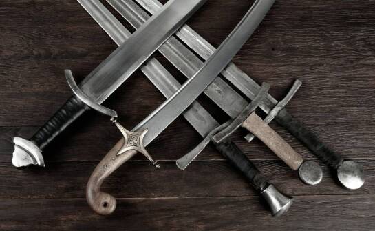 Repliki rewolwerów czarnoprochowych – dlaczego warto zainwestować w modele historyczne?