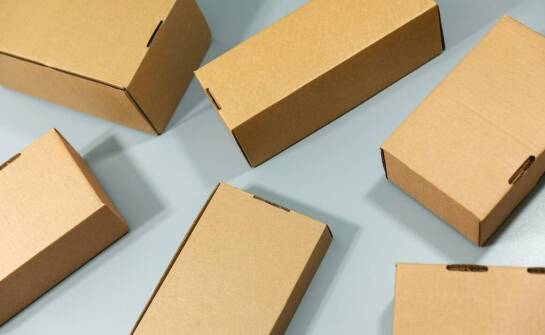 Torby wysyłkowe – jak dostosować je do potrzeb e-commerce?