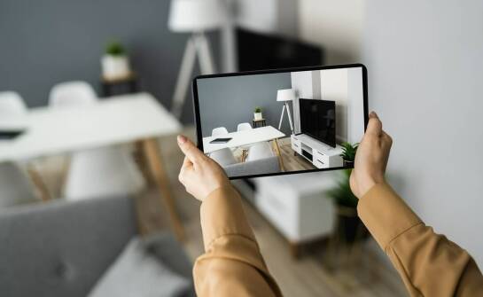 Jak technologie cyfrowe wspierają sprzedaż mieszkań przez agencje nieruchomości?