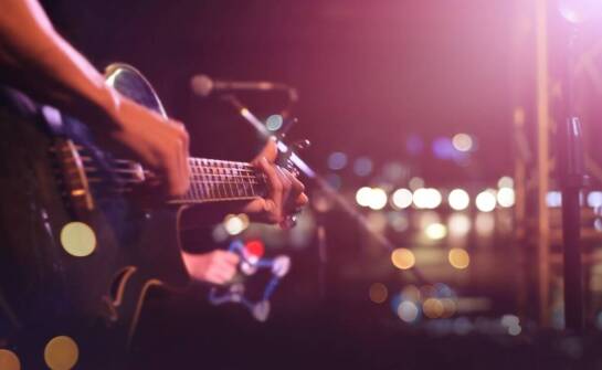 Jakie cechy powinny mieć idealne glany na platformie dla miłośników koncertów?