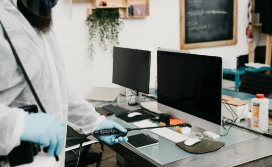 Jakie wyzwania wiążą się z utrzymaniem czystości w halach sprzedażowych?