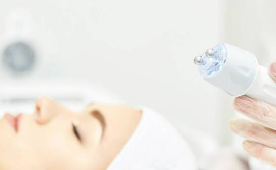 Jakie zabiegi są najskuteczniejsze przy problemach z nadmiernym sebum?