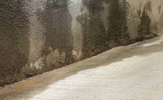 Dlaczego osuszanie budynków z wilgoci jest tak ważne dla zdrowia?