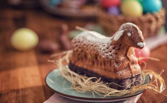 Wyjątkowe składniki włoskiego ciasta colomba – co czyni je niepowtarzalnym?