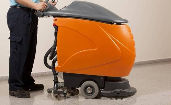 Efektywność serwisu maszyn czyszczących – jak ją zmierzyć?