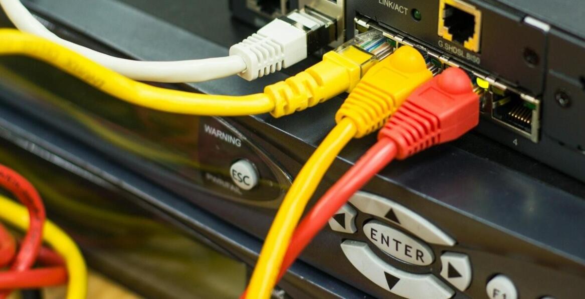 Mikrotik licencja - analiza przypadków sukcesu w różnych branżach