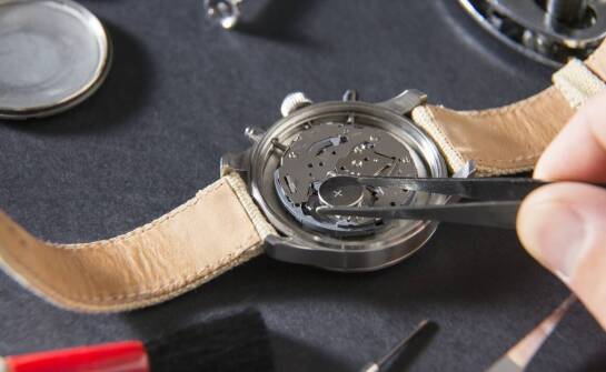 Zegarki vintage: jak nasza oferta łączy klasyczne wzornictwo z nowoczesnymi technologiami?