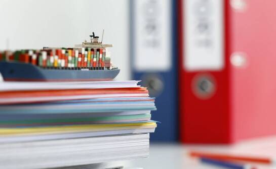 Jakie są kluczowe różnice między procedurami celnymi a tranzytowymi?