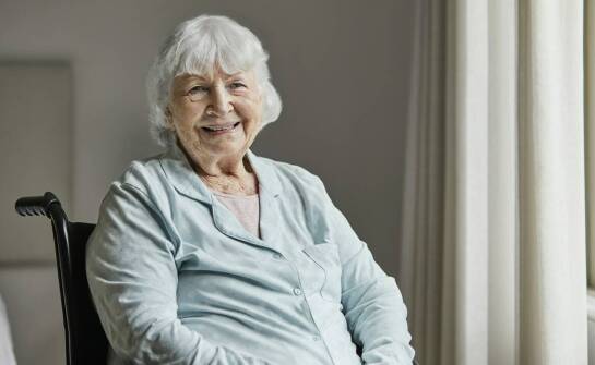 Jak masaże i zabiegi kosmetyczne wpływają na dobrostan seniorów?