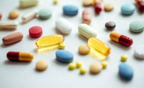 Jak uruchomić własną linię suplementów bez budowy zaplecza produkcyjnego?