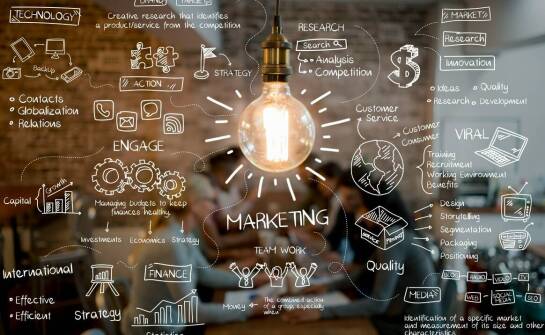 Jak "agencja reklamowa warszawa" wspiera firmy w tworzeniu efektywnych materiałów promocyjnych?