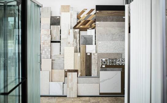 Proces selekcji kamienia naturalnego: jak hurtownie dbają o jakość?