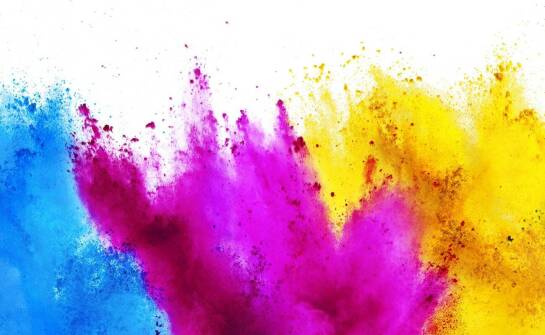 Jakie korzyści niesie ze sobą zastosowanie farby proszkowej w architekturze?