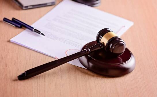 Jak uniknąć długotrwałych sporów spadkowych z pomocą adwokata?