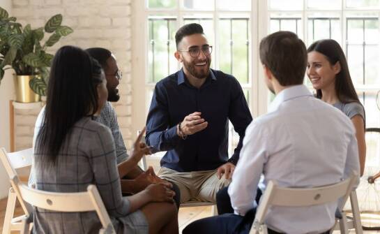 Skuteczność terapii grupowej w ośrodkach uzależnień: doświadczenia pacjentów