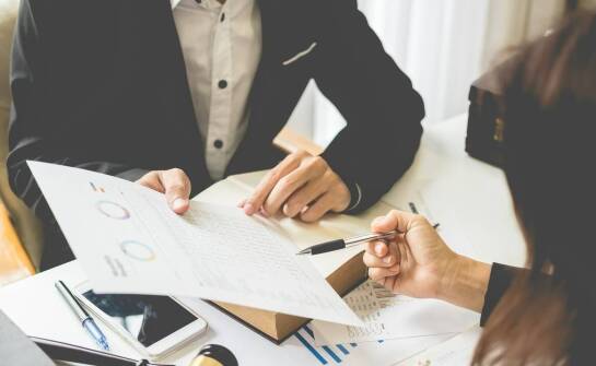 Ile trwa proces postępowania upadłościowego i co wpływa na jego długość?