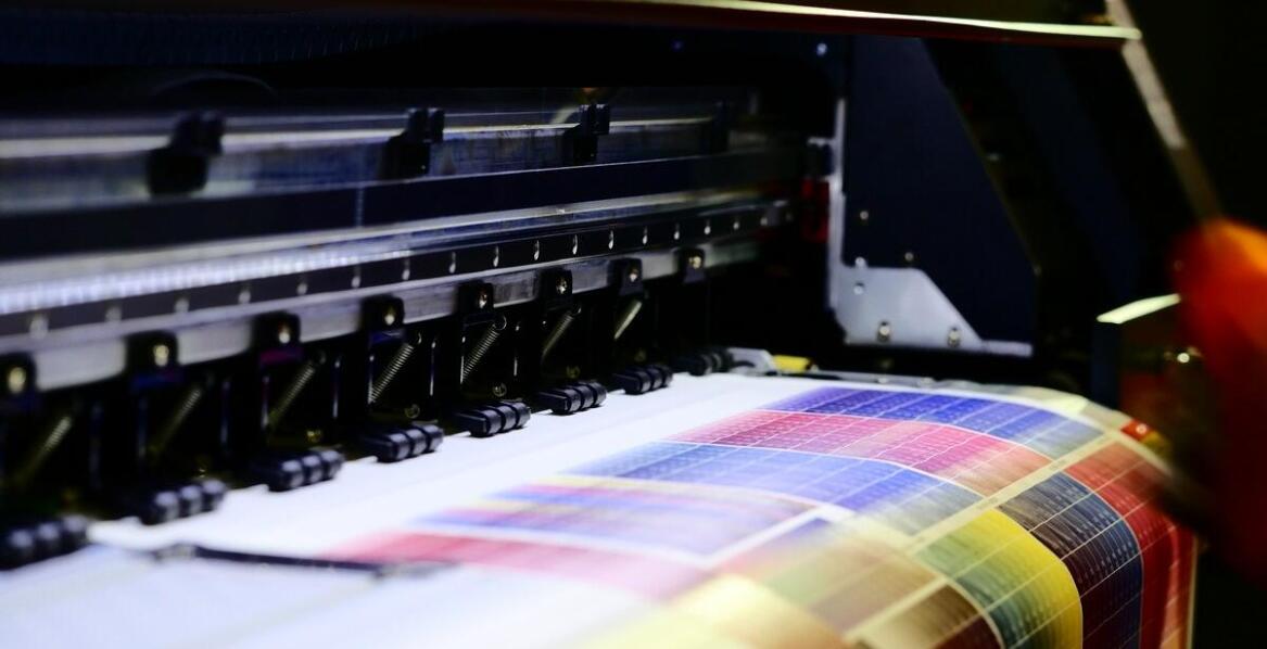 Jakie są kluczowe elementy wysokiej jakości wydruków wielkoformatowych?