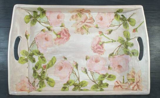 Proces tworzenia dekoracji z serwetek do decoupage – krok po kroku