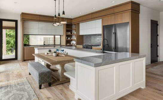 Wybór idealnego koloru blatów kuchennych kamiennych do Twojej kuchni