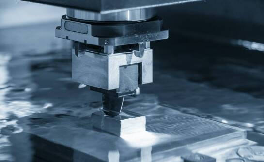 Proces elektrodrążenia wgłębnego – zastosowanie i korzyści