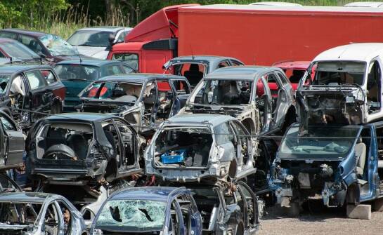Jak przebiega odbiór pojazdu przez auto złom – krok po kroku