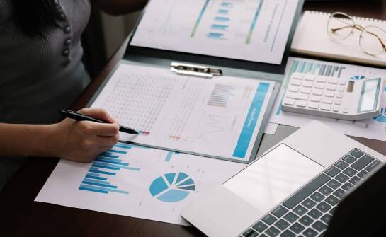 Jak efektywnie raportować wyniki wizyt jako tajemniczy klient?