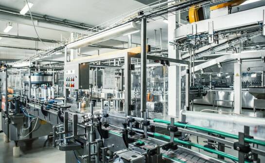 Jakie są zalety używania używanych maszyn rozlewniczych po remoncie?