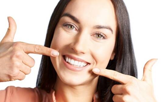 Jak nowoczesna stomatologia wspiera leczenie próchnicy?