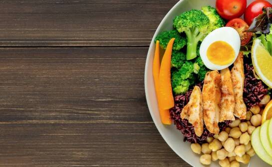 Dlaczego dieta BARF jest idealna dla psów o wysokiej aktywności fizycznej?