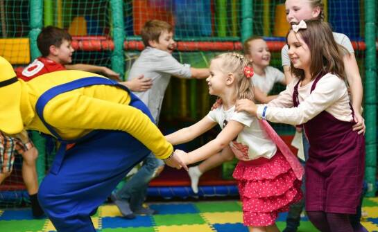 Plac zabaw dla dzieci podczas wesel - jakie atrakcje oferujemy?