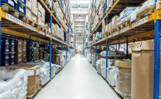 Czy Regały Mecalux są odpowiednie dla każdego typu magazynu?