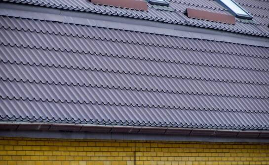 Zalety montażu blachodachówki