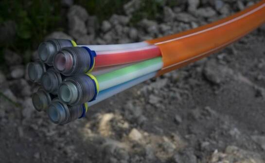 Przewaga maszyn w pełni zautomatyzowanych w procesie instalacji światłowodów