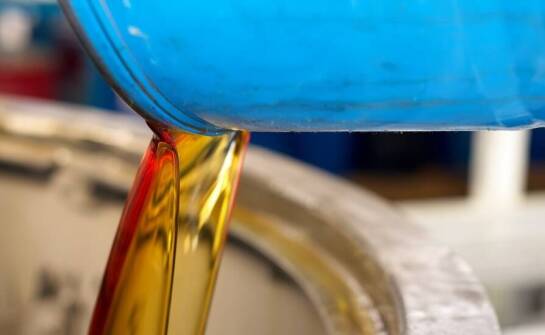 Jakie funkcje dodatkowe mogą posiadać zbiorniki na olej przepracowany?