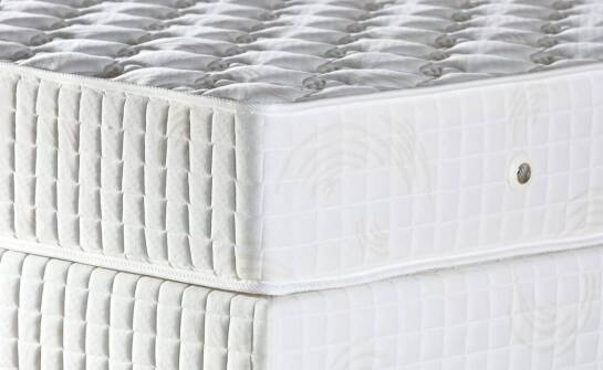 Materace piankowe termoelastyczne z meble wanat: dlaczego warto je wybrać?