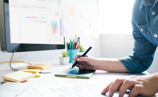 Tworzenie responsywnych stron internetowych – jak firma IT dba o dostępność na różnych urządzeniach?