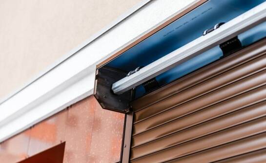 Jakie korzyści płyną z wyboru wysokiej jakości rolet zewnętrznych?