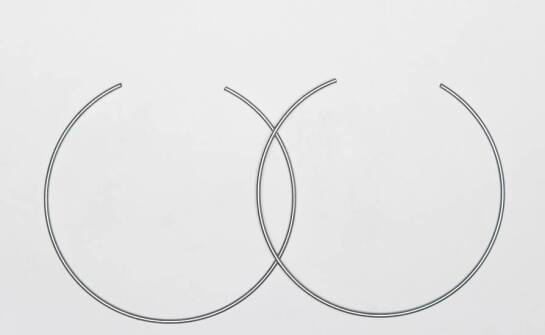 Jakie są kluczowe zastosowania pierścieni sprężystych w przemyśle ciężkim?