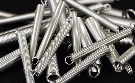 Znaczenie sprężyn naciągowych w tworzeniu zaawansowanych systemów zawieszenia