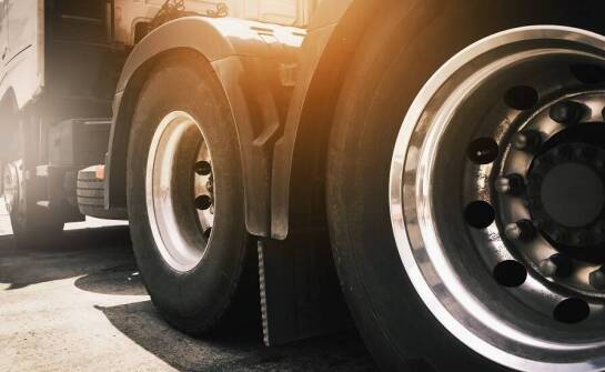 Oszczędność paliwa dzięki oponom 315/80 R22.5 – fakty i mity