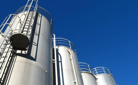 Przegląd materiałów używanych do produkcji zbiorników na wodę deszczową